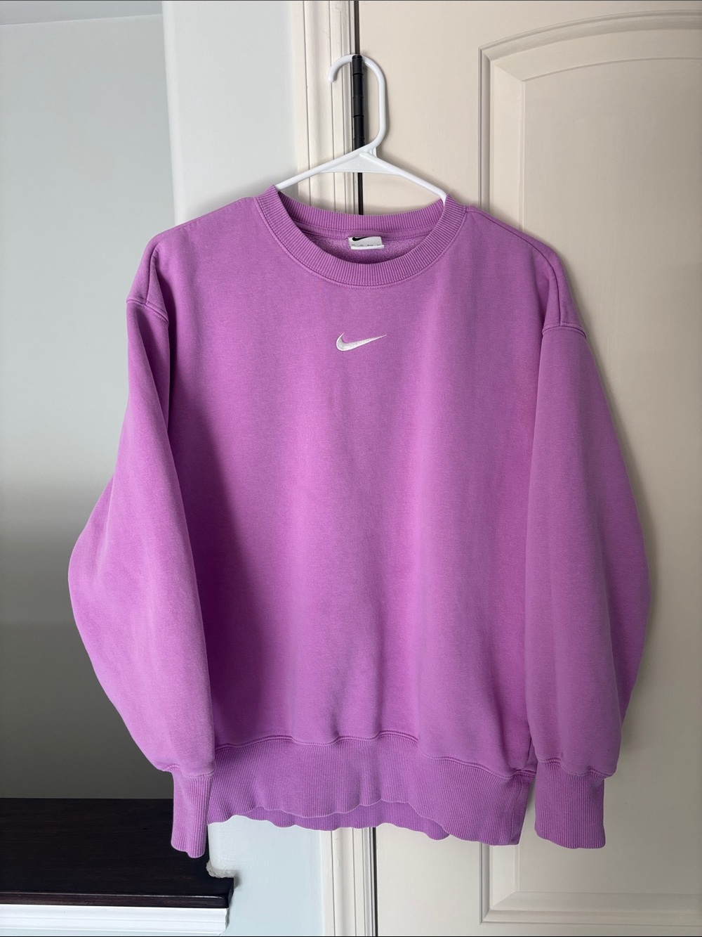 Oversized Nike Lavender Crewneck Sweatshirt with White Swoosh